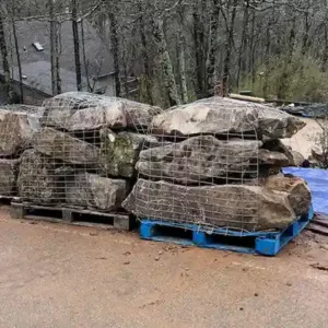 finger boulders stacked, bound